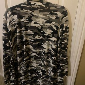 Lularoe Medium CAROLINE cardigan jacket with pockets - Black CAMO NWOT!